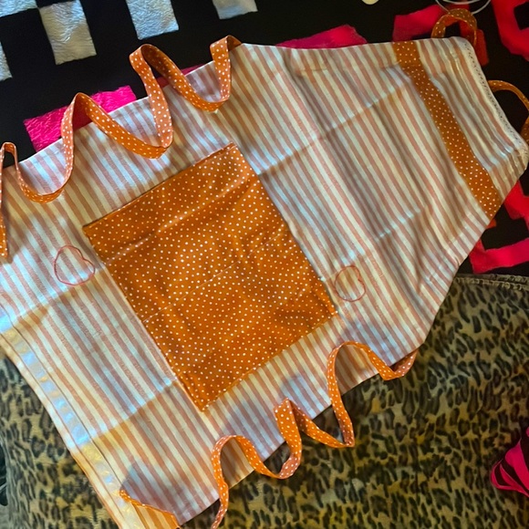 Handmade orange/pink polka dot Apron - Picture 7 of 10
